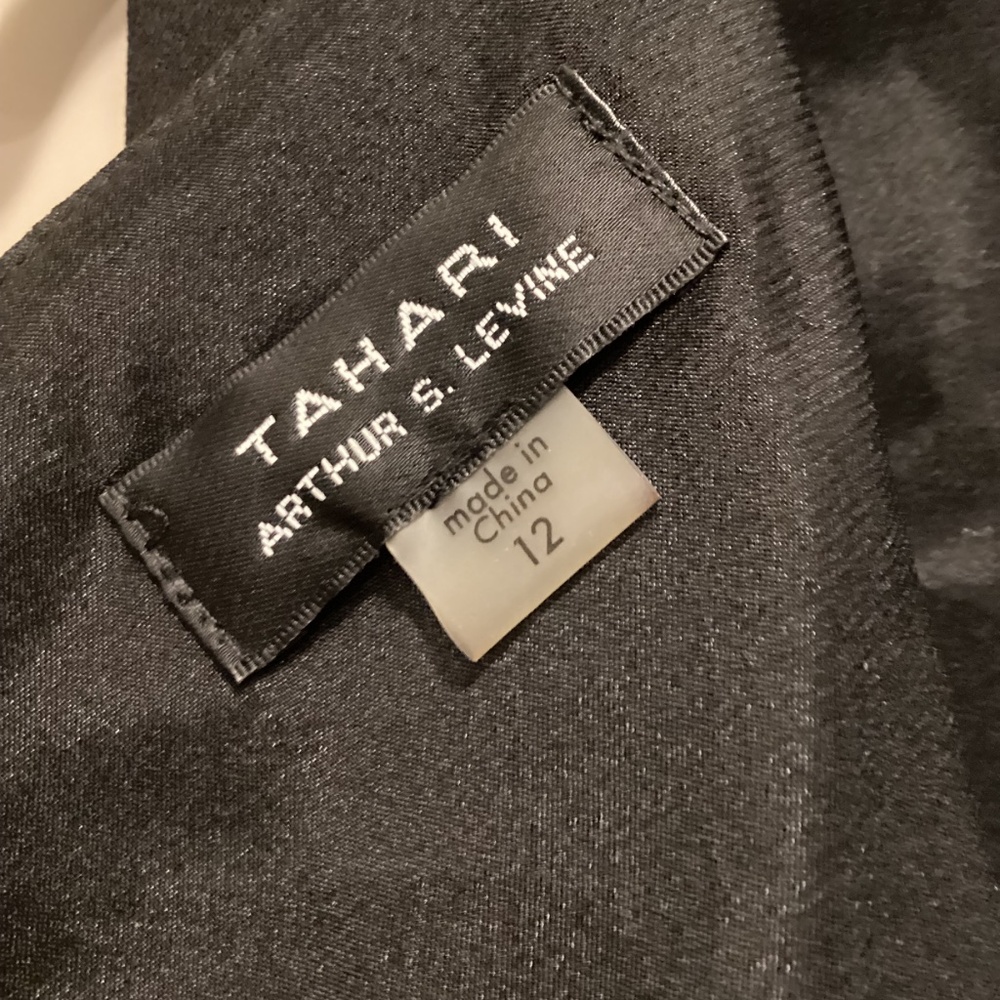 Tahari Pleated Shift Dress, size 12 - Picture 10 of 12
